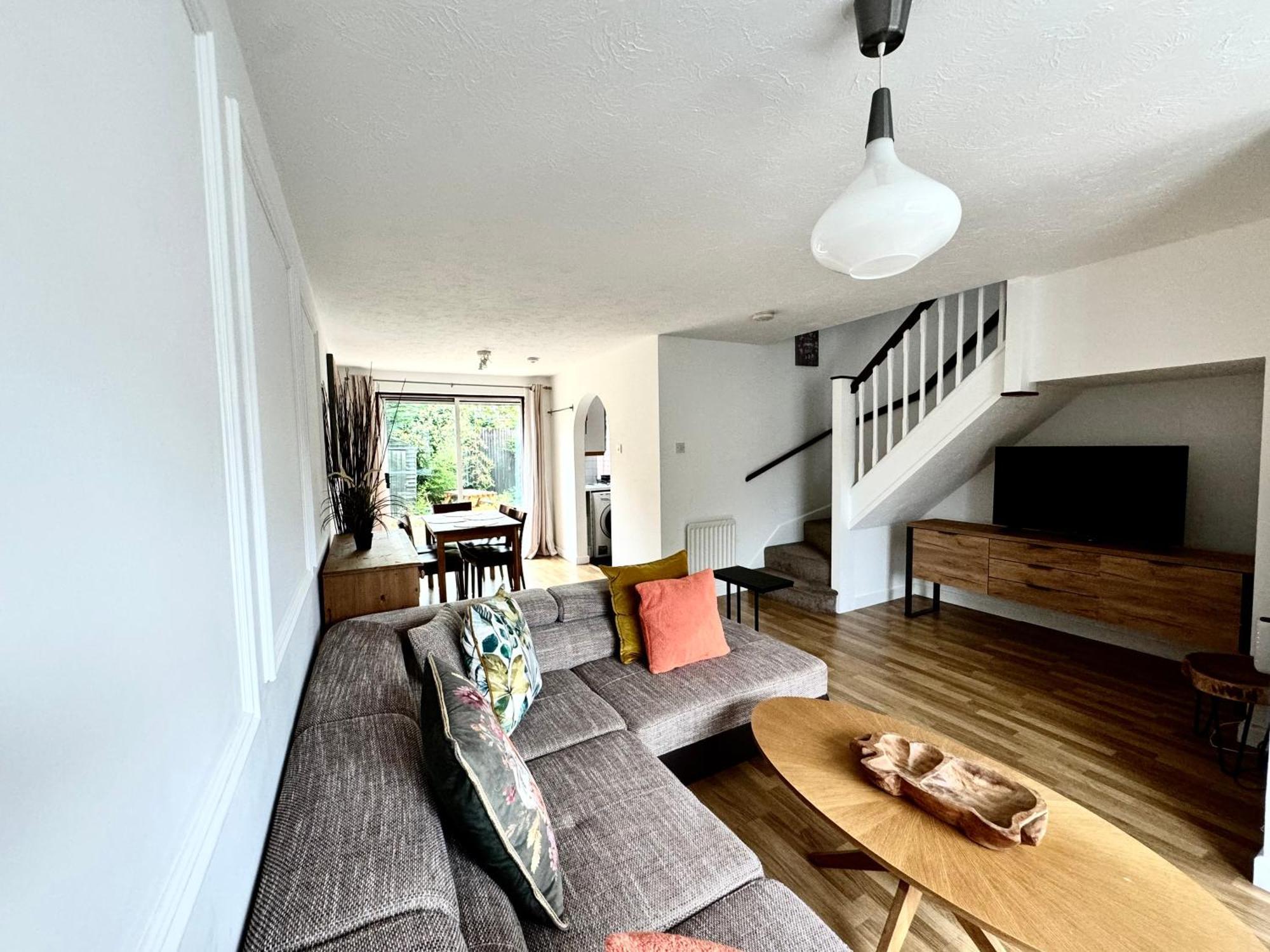 3 Bed House With Parking And Garden Near Tower Bridge Apartament