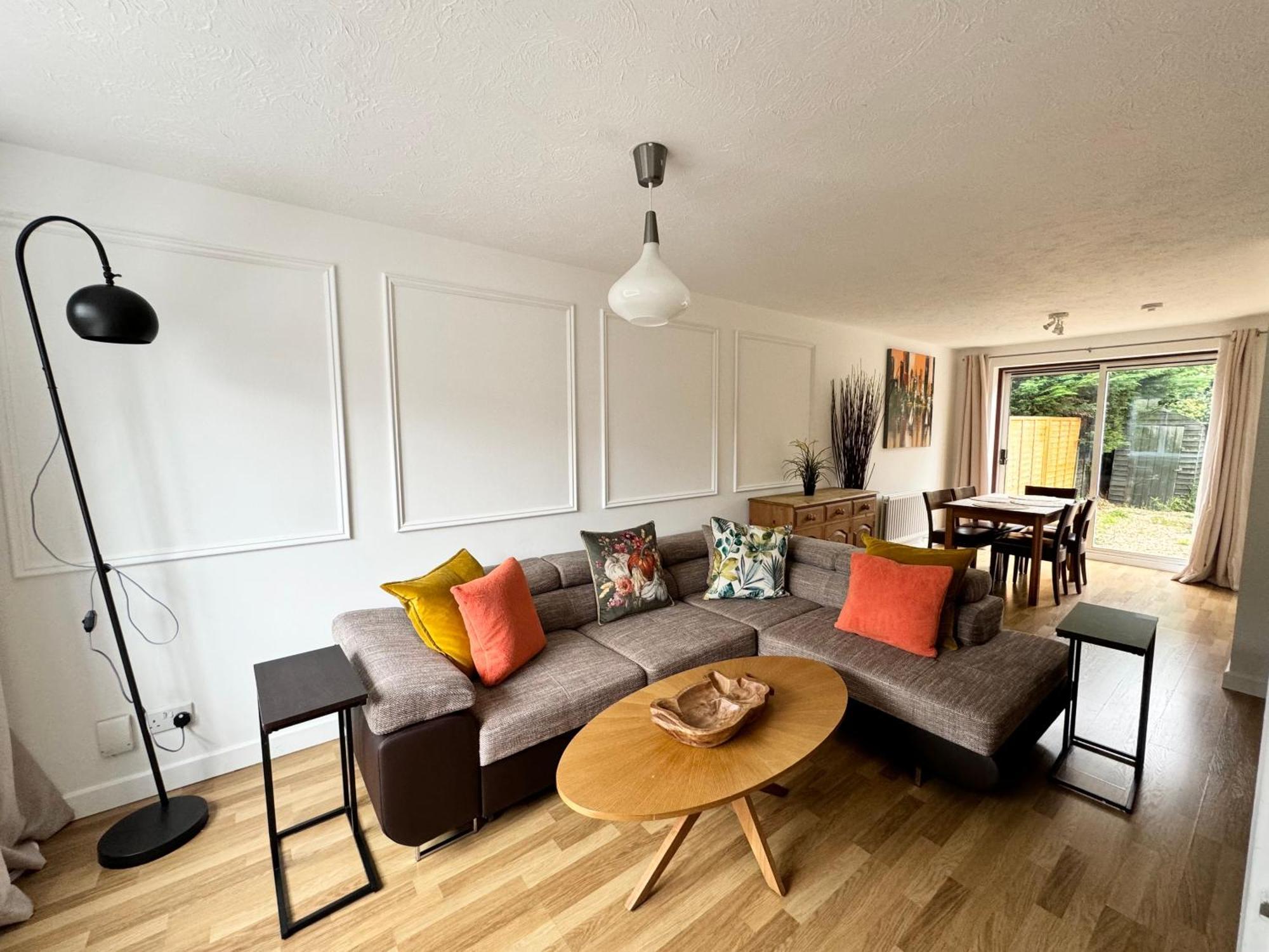 Apartament 3 Bed House With Parking And Garden Near Tower Bridge Londra